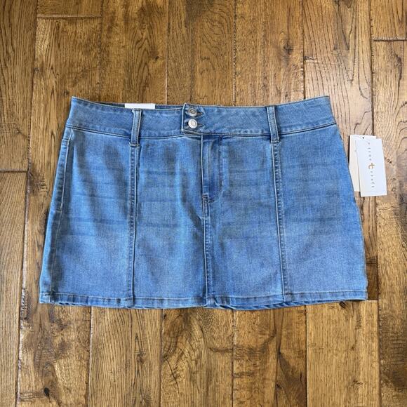 True Craft Dresses & Skirts - True Craft Denim Seam Front Mini Skirt Y2K Med Wash Womens Sz L NWT